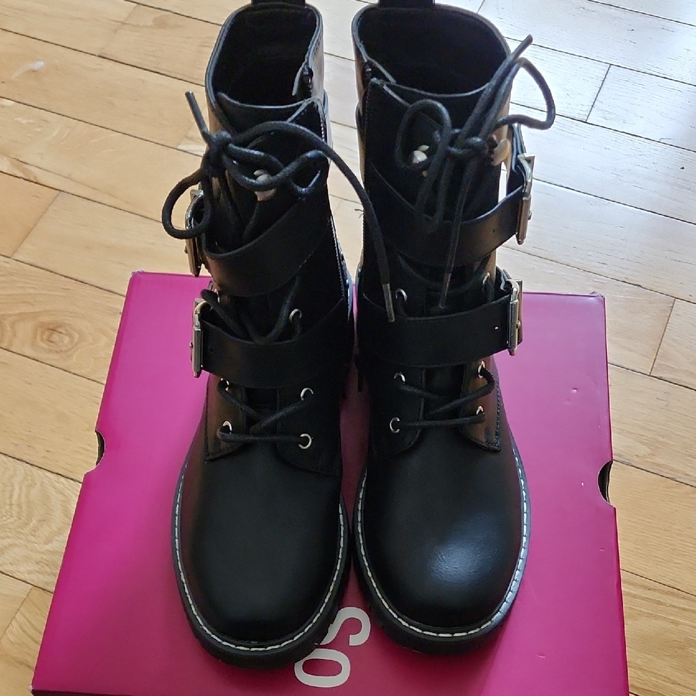 Stylish Black Women's Boots
